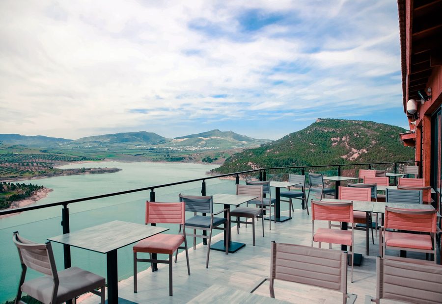 Esplanade Terrace over the lake